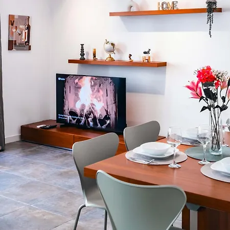 Unique & Spacious 2br In Center By Arcobnb