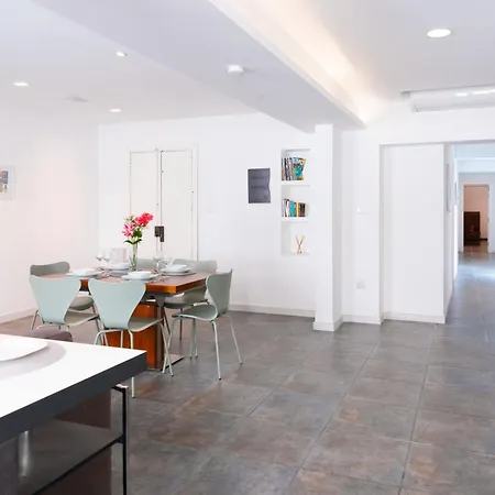 Unique & Spacious 2br In Center By Arcobnb アパート バレッタ